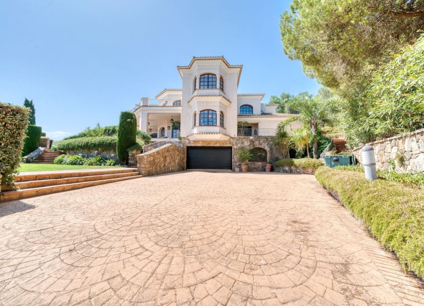 Resale - House - Detached Villa - Sotogrande