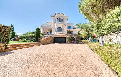 Resale - House - Detached Villa - Sotogrande