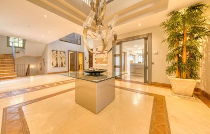 Resale - House - Detached Villa - Sotogrande