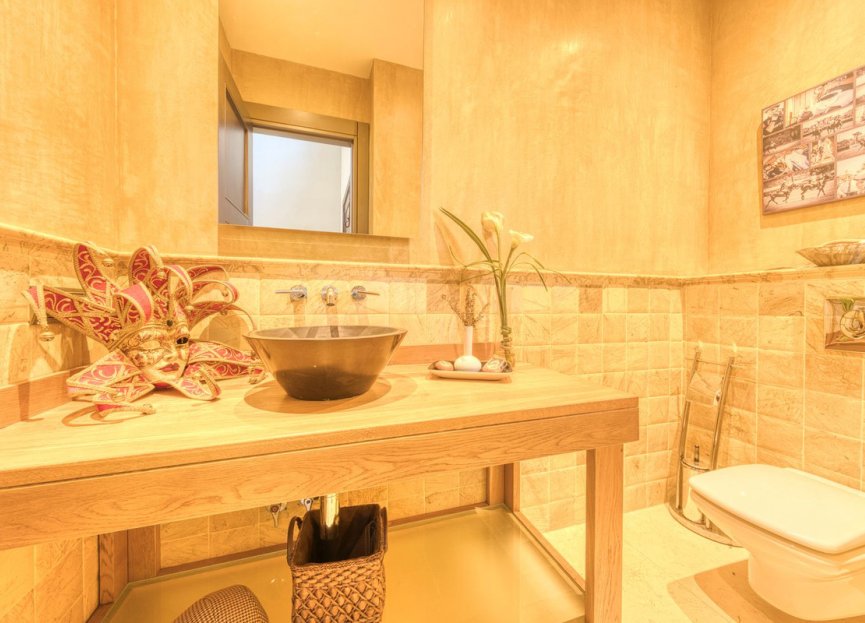 Resale - House - Detached Villa - Sotogrande