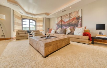 Resale - House - Detached Villa - Sotogrande