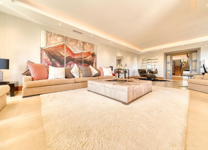 Resale - House - Detached Villa - Sotogrande