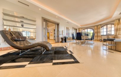 Resale - House - Detached Villa - Sotogrande