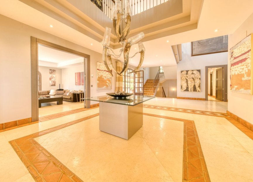 Resale - House - Detached Villa - Sotogrande