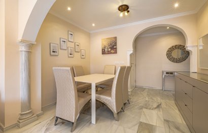 Resale - Apartment - Middle Floor Apartment - Marbella - Marbella Centro