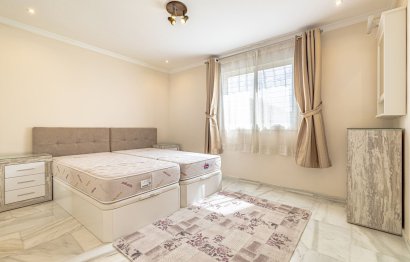 Resale - Apartment - Middle Floor Apartment - Marbella - Marbella Centro