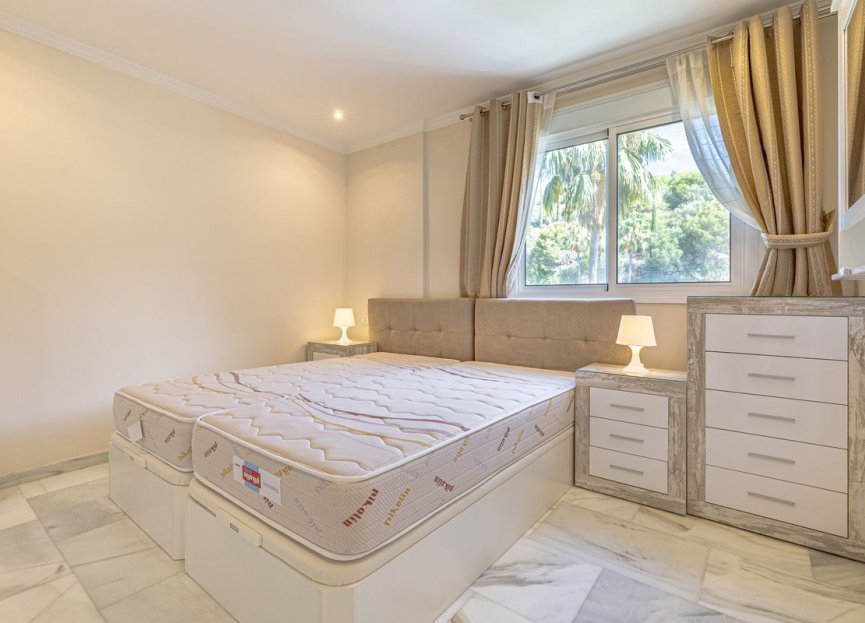 Resale - Apartment - Middle Floor Apartment - Marbella - Marbella Centro