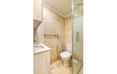 Resale - Apartment - Middle Floor Apartment - Marbella - Marbella Centro