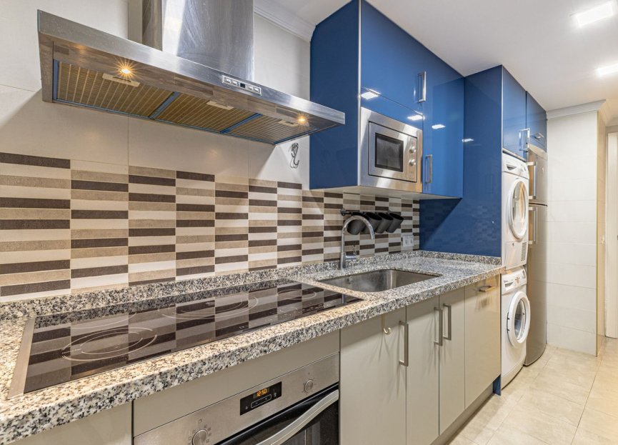 Resale - Apartment - Middle Floor Apartment - Marbella - Marbella Centro