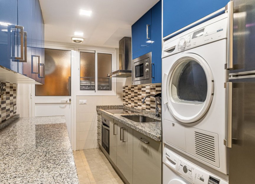 Resale - Apartment - Middle Floor Apartment - Marbella - Marbella Centro