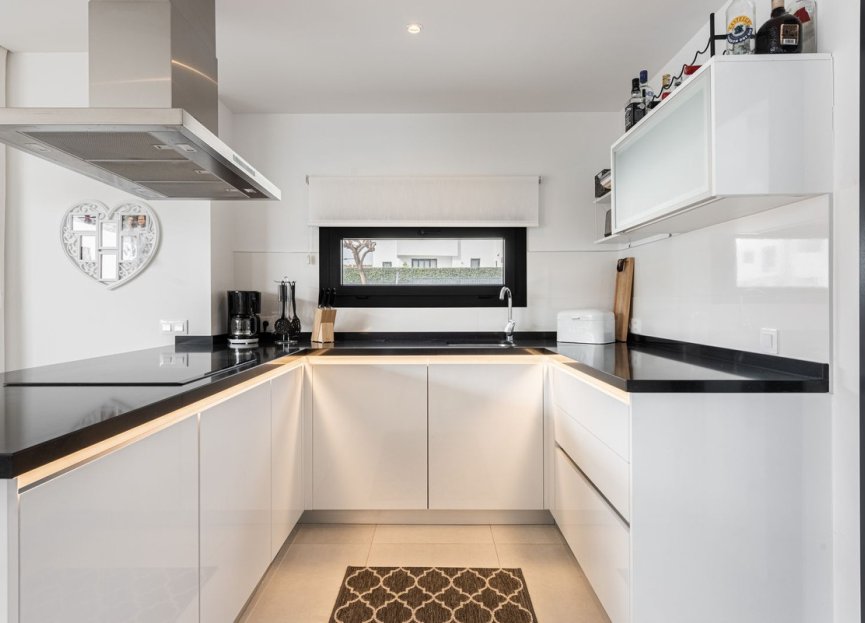 Resale - House - Townhouse - Estepona - Bel Air