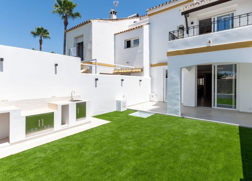 Resale - House - Townhouse - Estepona - Estepona Centro