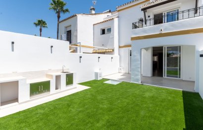 Resale - House - Townhouse - Estepona - Estepona Centro