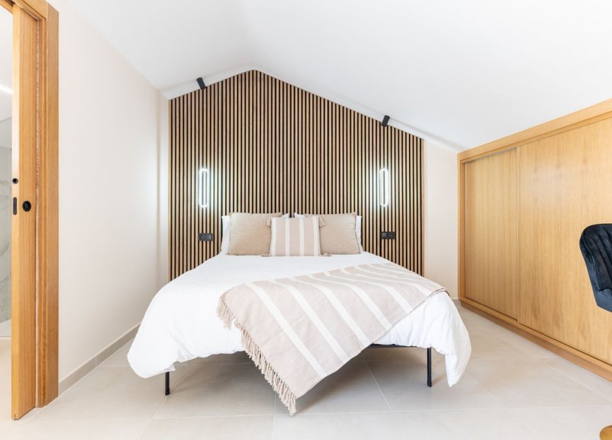 Resale - House - Townhouse - Estepona - Estepona Centro