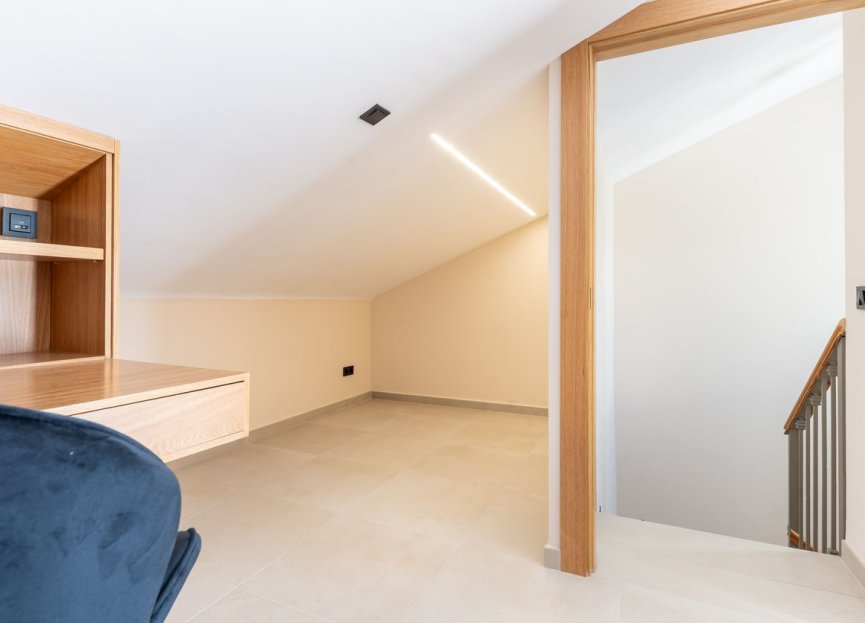 Resale - House - Townhouse - Estepona - Estepona Centro