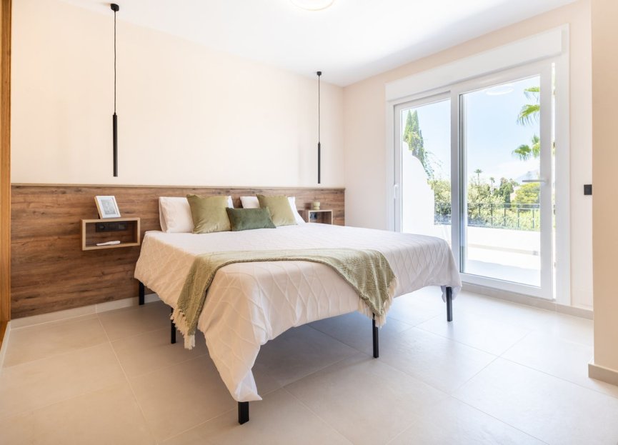 Resale - House - Townhouse - Estepona - Estepona Centro