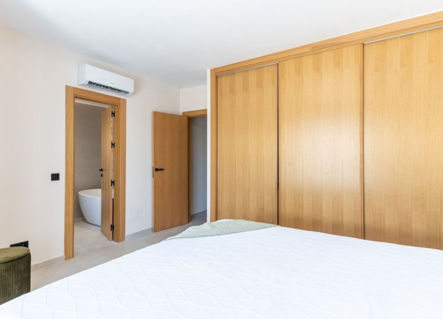 Resale - House - Townhouse - Estepona - Estepona Centro