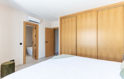 Resale - House - Townhouse - Estepona - Estepona Centro