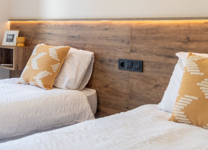 Resale - House - Townhouse - Estepona - Estepona Centro