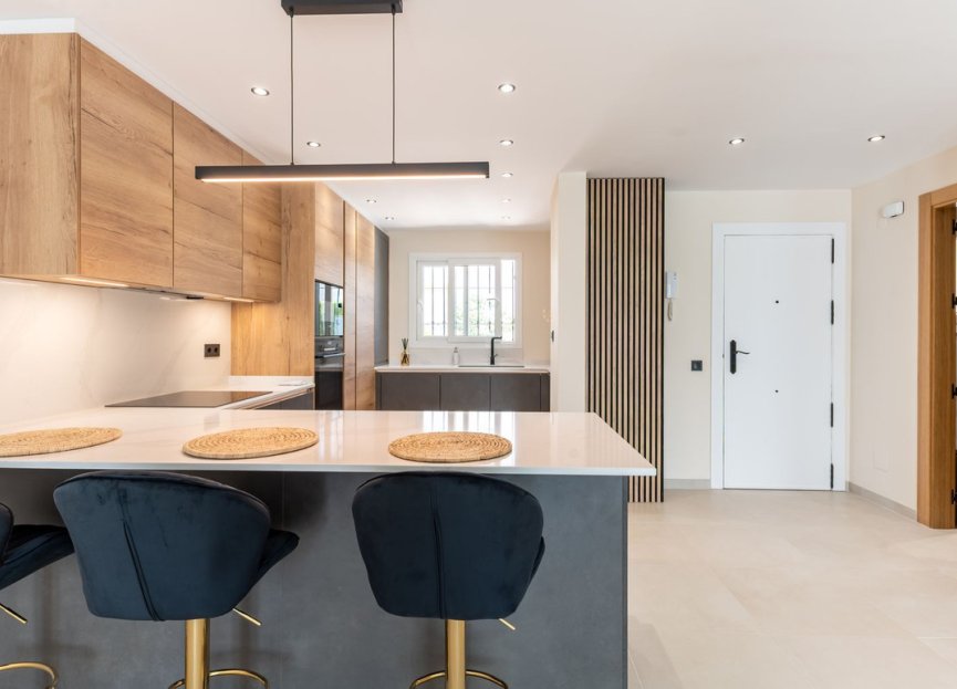 Resale - House - Townhouse - Estepona - Estepona Centro