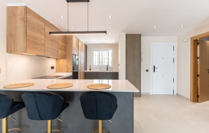 Resale - House - Townhouse - Estepona - Estepona Centro