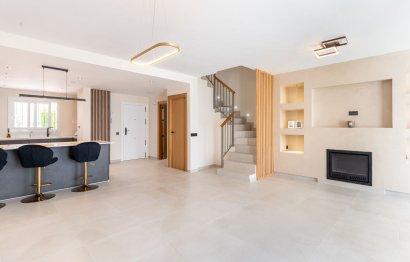 Resale - House - Townhouse - Estepona - Estepona Centro