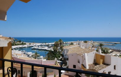 Resale - Apartment - Middle Floor Apartment - Marbella - Puerto de Cabopino