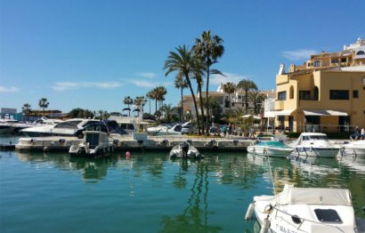 Resale - Apartment - Middle Floor Apartment - Marbella - Puerto de Cabopino