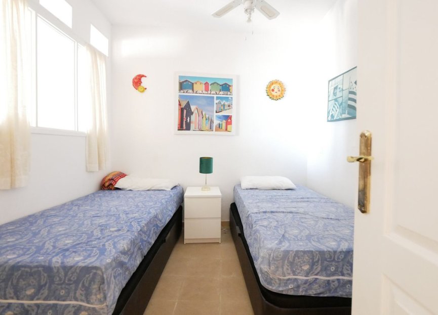 Resale - Apartment - Middle Floor Apartment - Marbella - Puerto de Cabopino