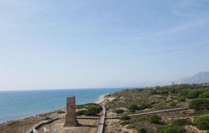 Resale - Apartment - Middle Floor Apartment - Marbella - Puerto de Cabopino