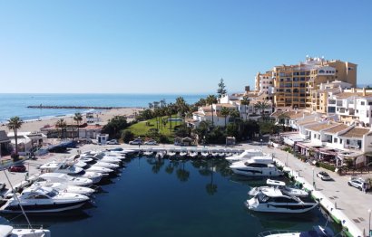 Resale - Apartment - Middle Floor Apartment - Marbella - Puerto de Cabopino