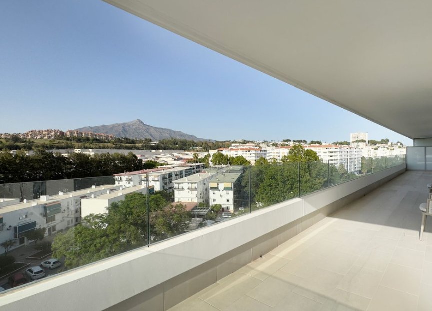 Resale - Apartment - Top Floor Apartment - Marbella - Nueva Andalucia