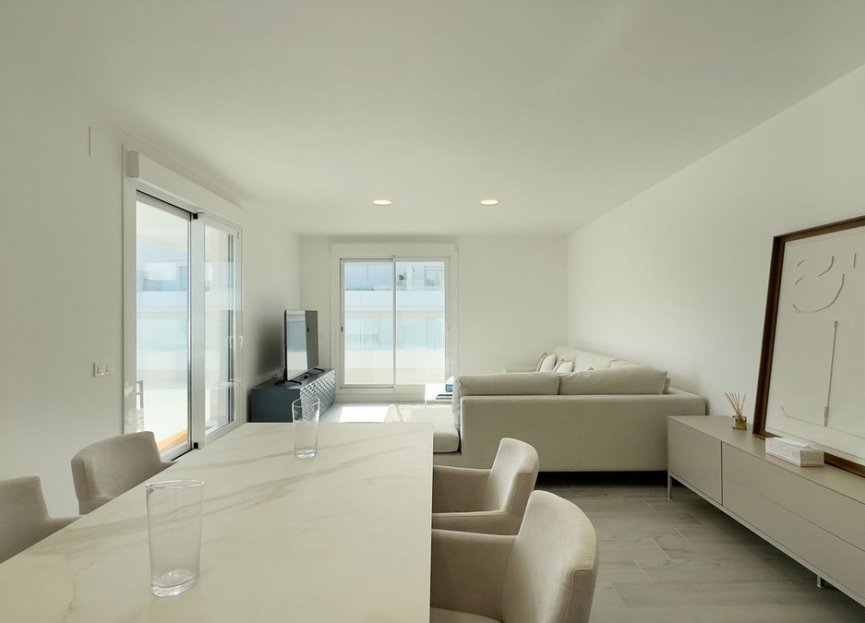 Resale - Apartment - Top Floor Apartment - Marbella - Nueva Andalucia