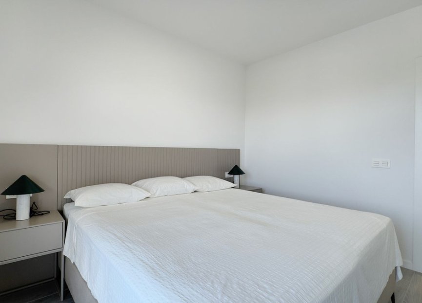 Resale - Apartment - Top Floor Apartment - Marbella - Nueva Andalucia