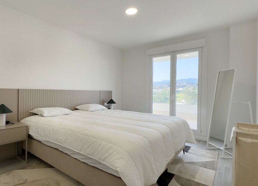 Resale - Apartment - Top Floor Apartment - Marbella - Nueva Andalucia