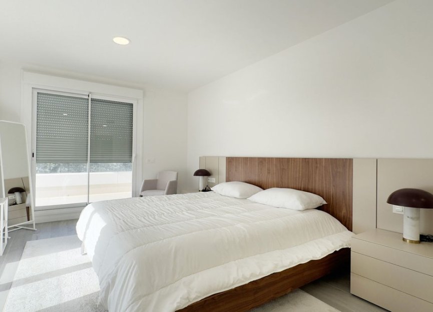 Resale - Apartment - Top Floor Apartment - Marbella - Nueva Andalucia