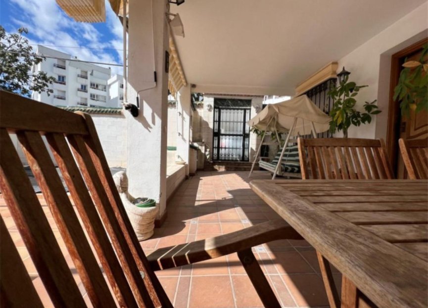 Resale - House - Semi-Detached House - Marbella - Nueva Andalucia