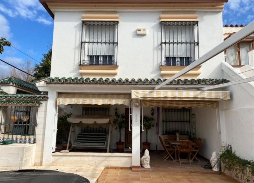 Resale - House - Semi-Detached House - Marbella - Nueva Andalucia