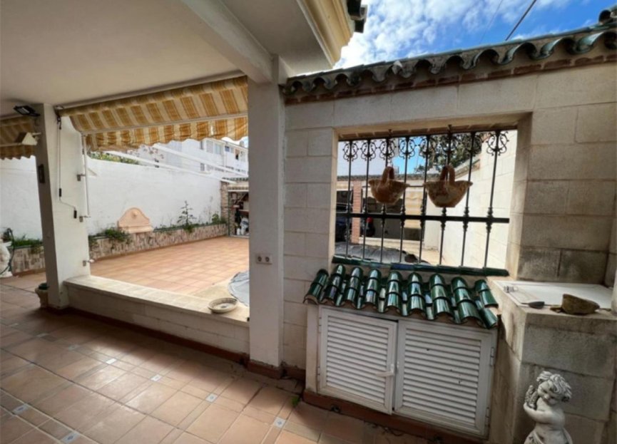 Resale - House - Semi-Detached House - Marbella - Nueva Andalucia