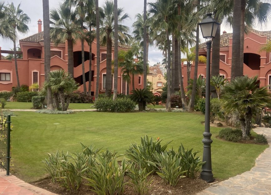 Resale - Apartment - Top Floor Apartment - Marbella - Marbella Centro