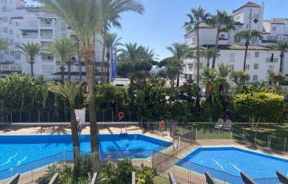 Resale - Apartment - Middle Floor Apartment - Marbella - Puerto Banús