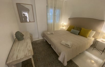 Resale - Apartment - Middle Floor Apartment - Marbella - Puerto Banús