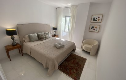 Resale - Apartment - Middle Floor Apartment - Marbella - Puerto Banús