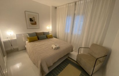 Resale - Apartment - Middle Floor Apartment - Marbella - Puerto Banús