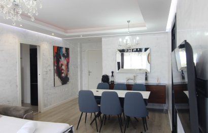 Resale - Apartment - Middle Floor Apartment - Marbella - Nueva Andalucia