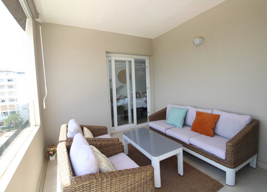 Resale - Apartment - Middle Floor Apartment - Marbella - Nueva Andalucia