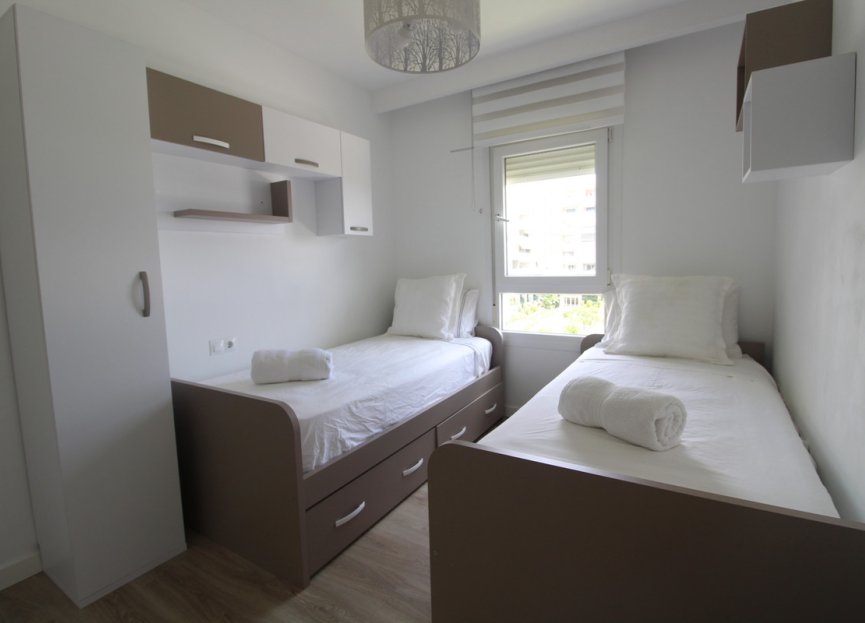 Resale - Apartment - Middle Floor Apartment - Marbella - Nueva Andalucia