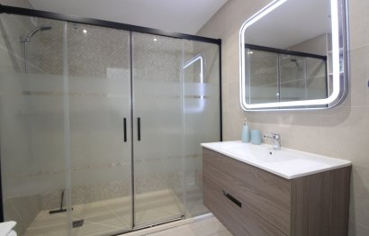 Resale - Apartment - Middle Floor Apartment - Marbella - Nueva Andalucia