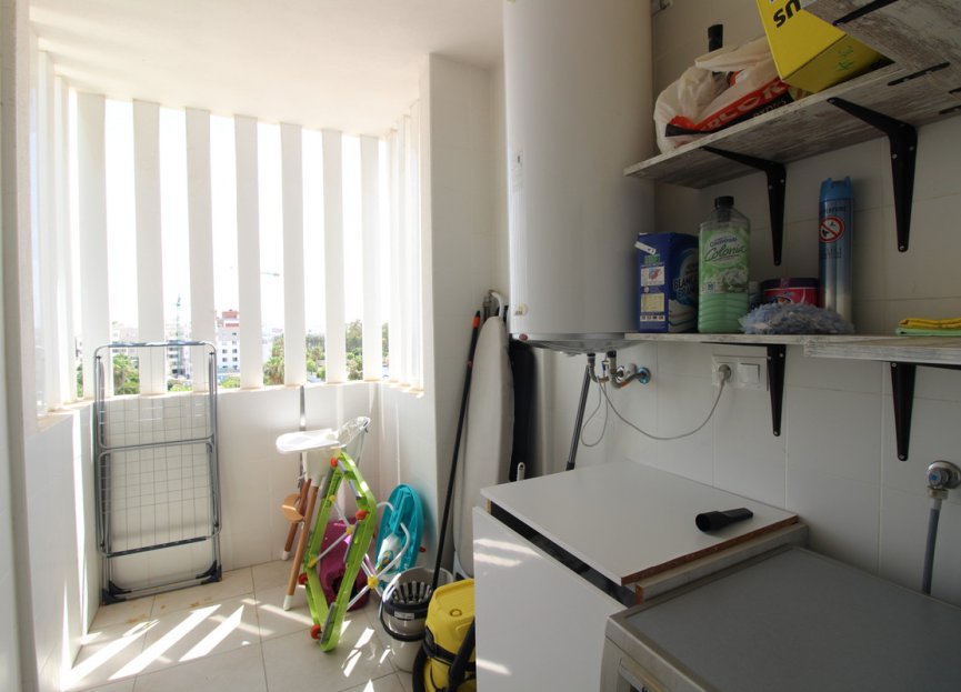 Resale - Apartment - Middle Floor Apartment - Marbella - Nueva Andalucia