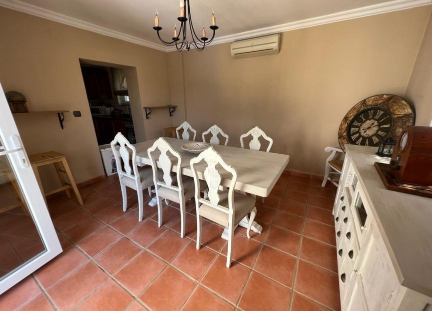 Resale - House - Detached Villa - Estepona - Valle Romano